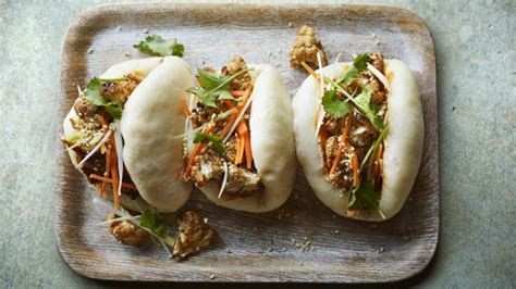  Chun Cai Bao: Can Spicy Fragrant Vegetables Really Be Hidden Inside Delicate Steamed Buns?