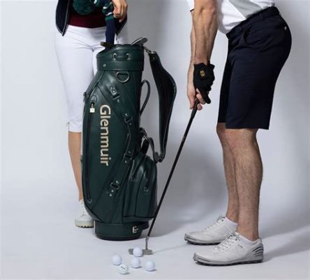 How Many Clubs Can You Have in Golf Bag: A Dive into the Unwritten Rules of Golf Fashion