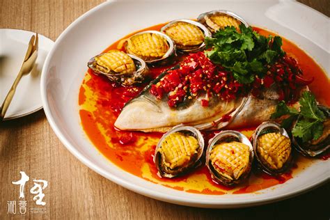  Spicy Steamed Fish Head: Will This Hunanese Dish Set Your Taste Buds on Fire?