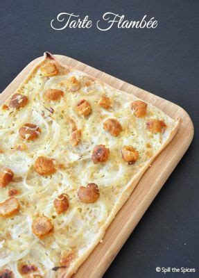  Tarte Flambée: A Thin, Crispy Symphony of Flavor and Simplicity!